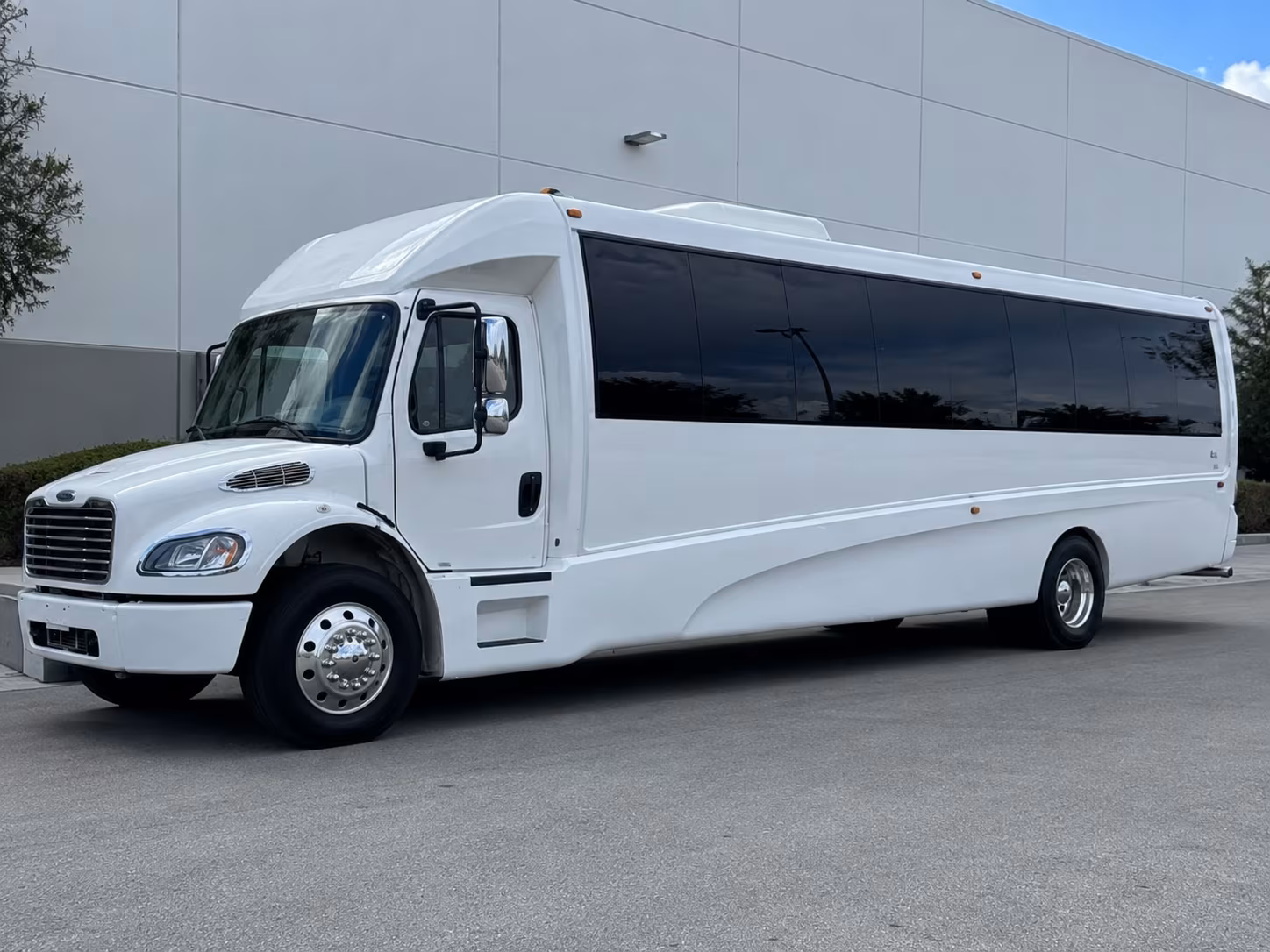 Denver Winery Tour & Pub Crawl Transportation