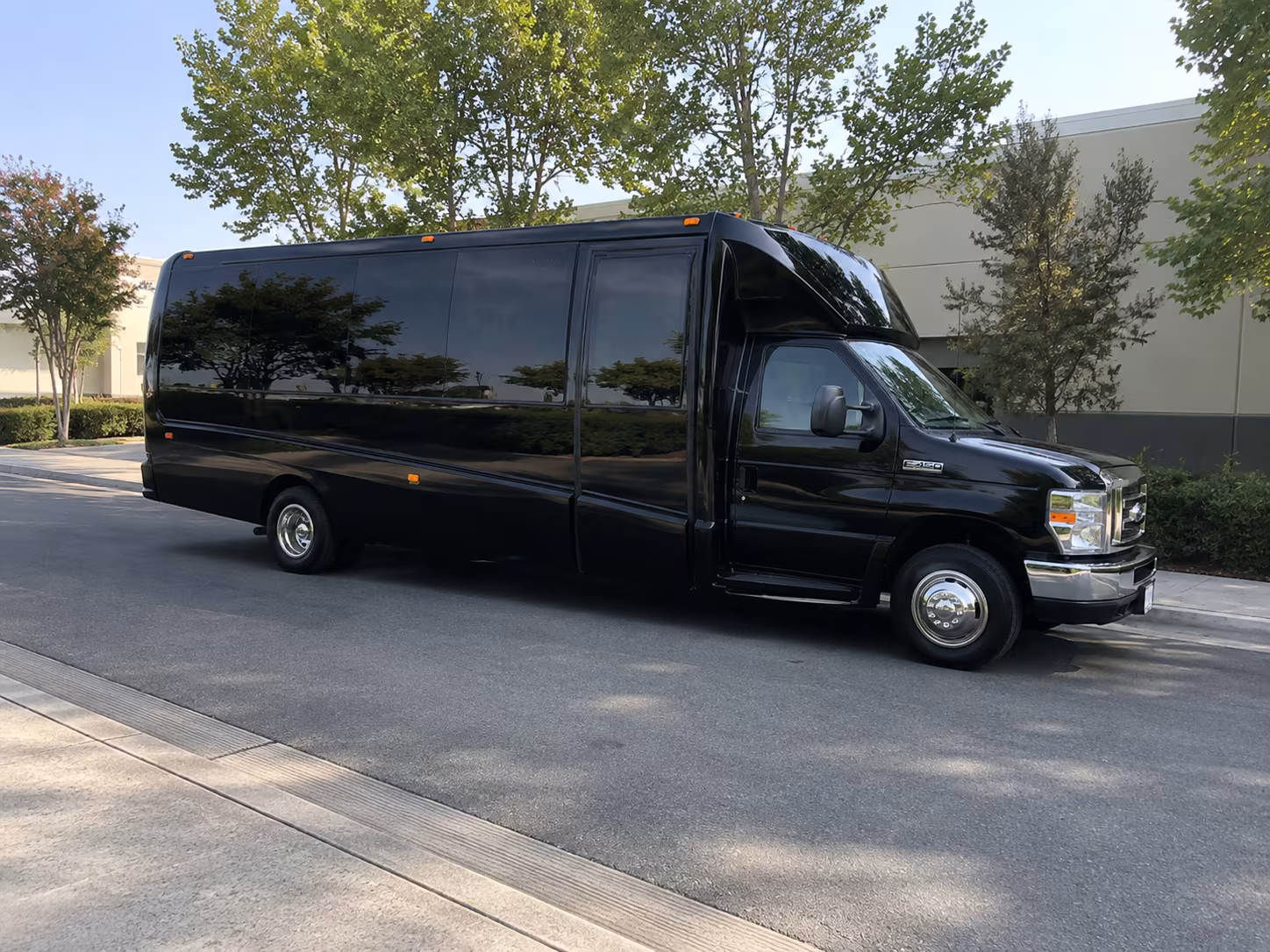 Thornton Winery Tour & Pub Crawl Transportation