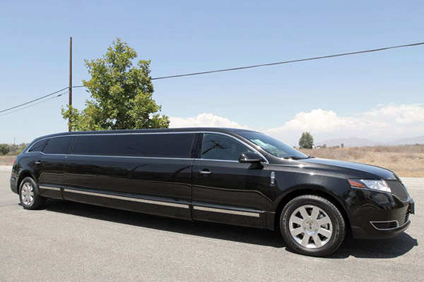 Aurora 8 Passenger Limo